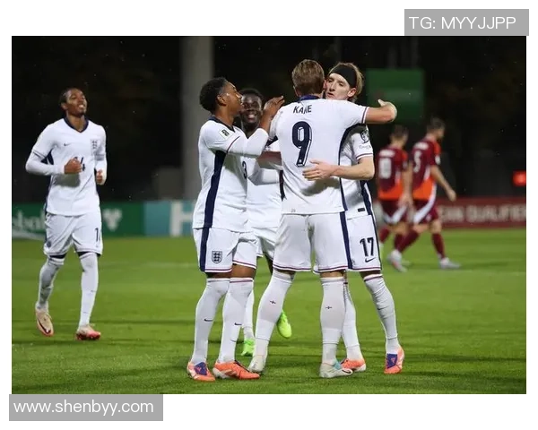 全球足球联赛球星最新排名揭晓顶级球员表现与成就全面分析