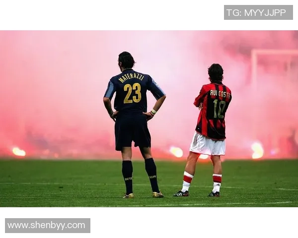 十大足球火爆德比球星盘点 热血对决中的关键人物与精彩瞬间 十大足球火爆德比球星盘点 热血对决中的关键人物与精彩瞬间