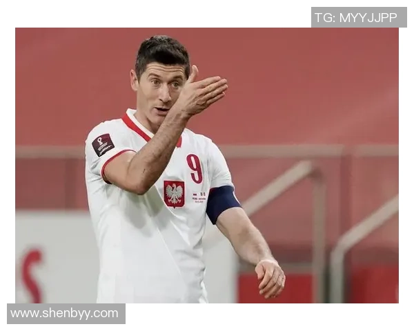 波兰足球队球星介绍及其在国际赛场上的辉煌表现与成就