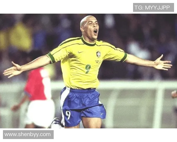 足球世界杯历史第一球星的传奇之路与辉煌成就回顾 足球世界杯历史第一球星的传奇之路与辉煌成就回顾